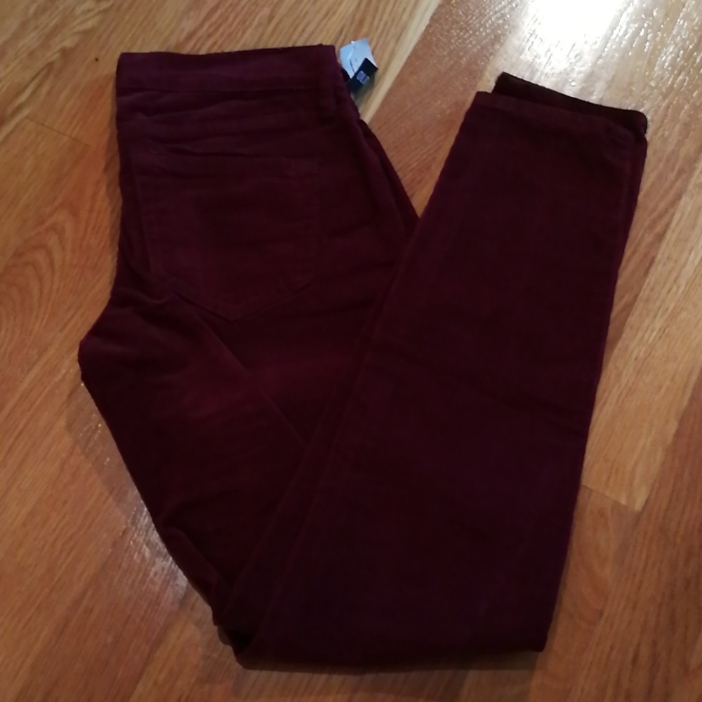 NWT Old Navy Rockstar dark red cords 0 short